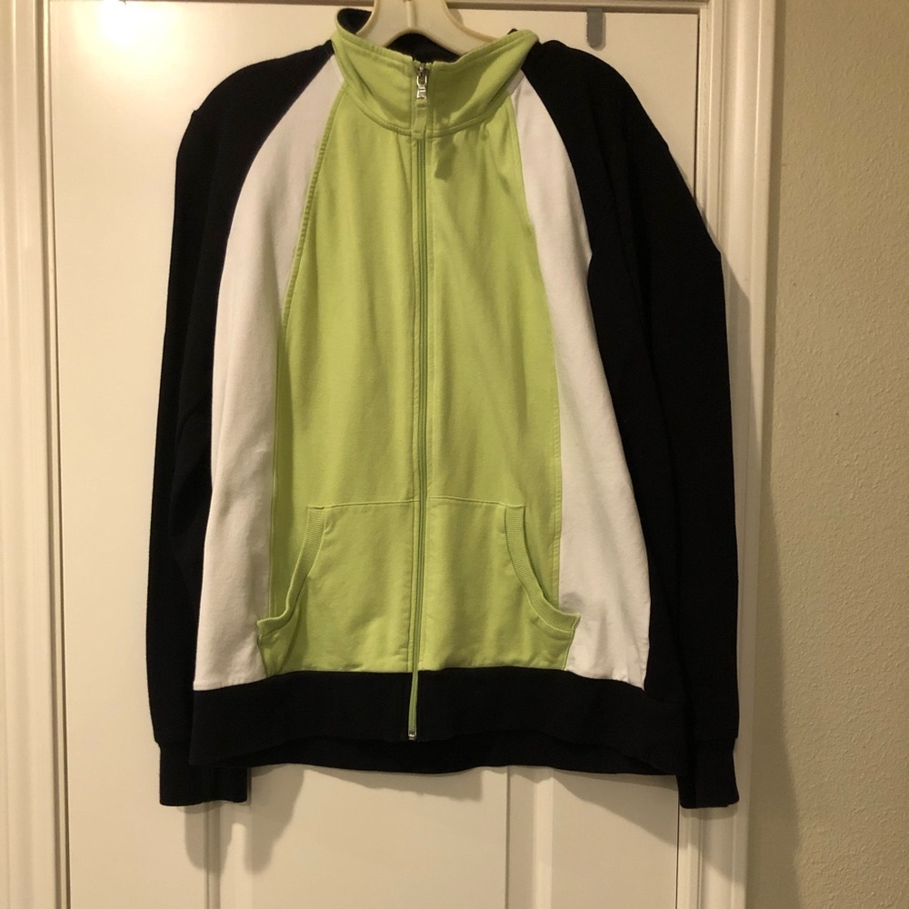 🍏 Zip up jacket in green, white and black